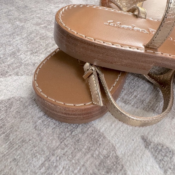 Brand new Salvatore Ferragamo engraved leather sandals 5.5 - Picture 8 of 11